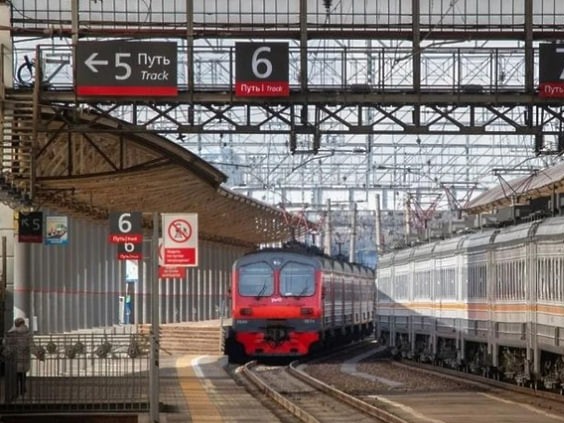 Электропоезда из Пушкино в Москву могут двигаться с опозданием из-за остановки состава Новости Пушкино 