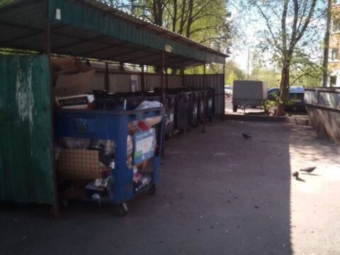 Коммунальщики очистили контейнерную площадку на улице Морозова Новости Пушкино 
